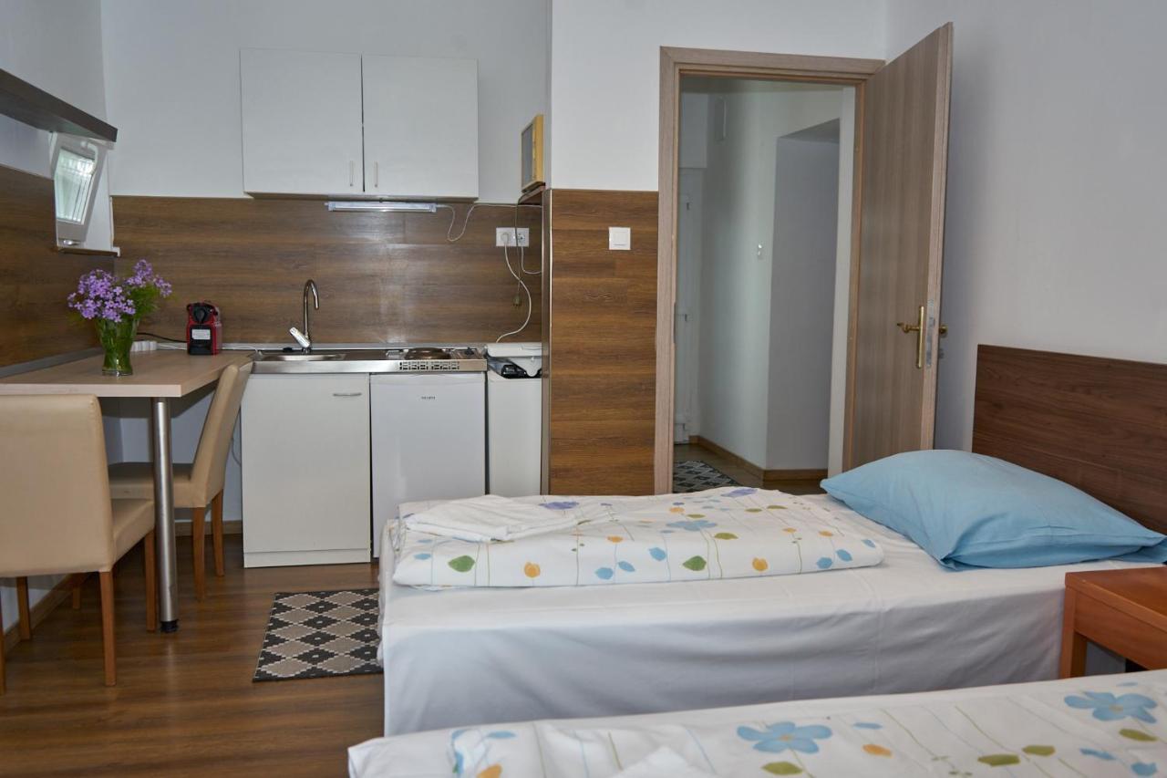 Erika Vendeghaz Hotel Szentendre Buitenkant foto