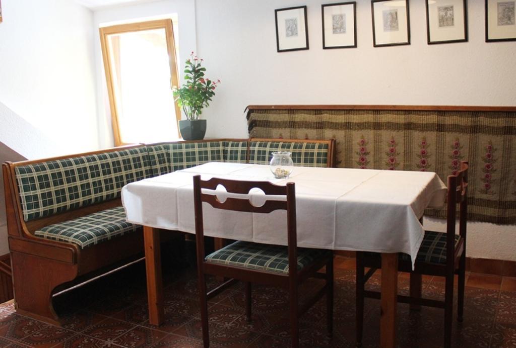 Erika Vendeghaz Hotel Szentendre Buitenkant foto